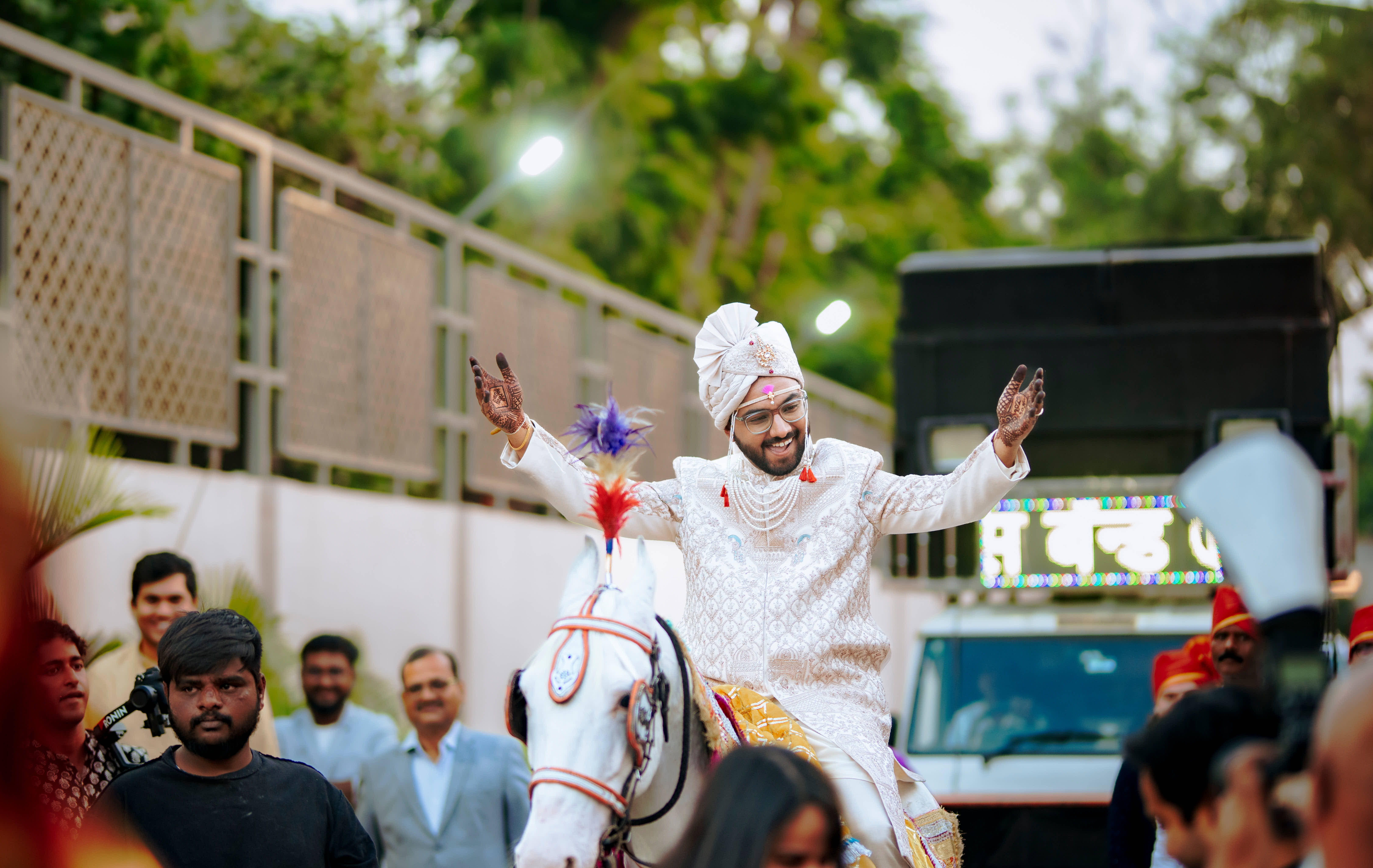Candid wedding moment – frame 55